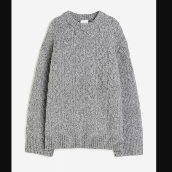 Oversized gray cable-knit sweater - Picture 4 of 5